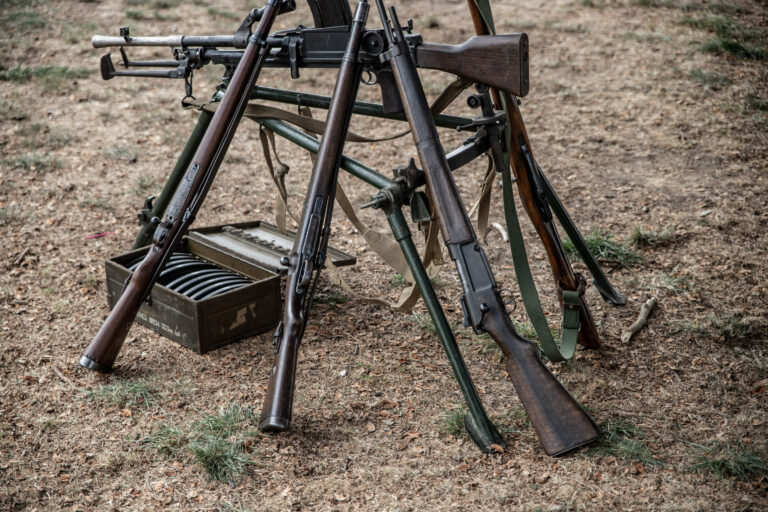 Le Mas 36 est l'arme standard du soldat francais lors de la deuxième guerre et est rester utilisé longtemps apres.