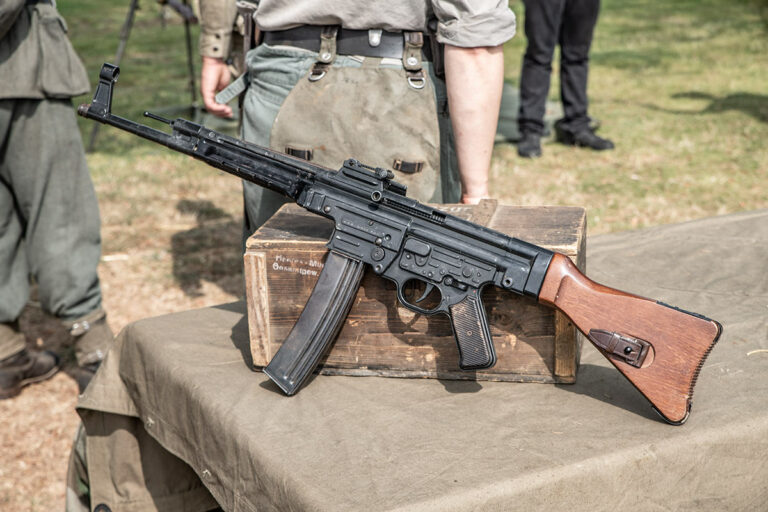 Stg44 est l'arme qui a été massivement utilisé que lors de la bataille des Ardennes