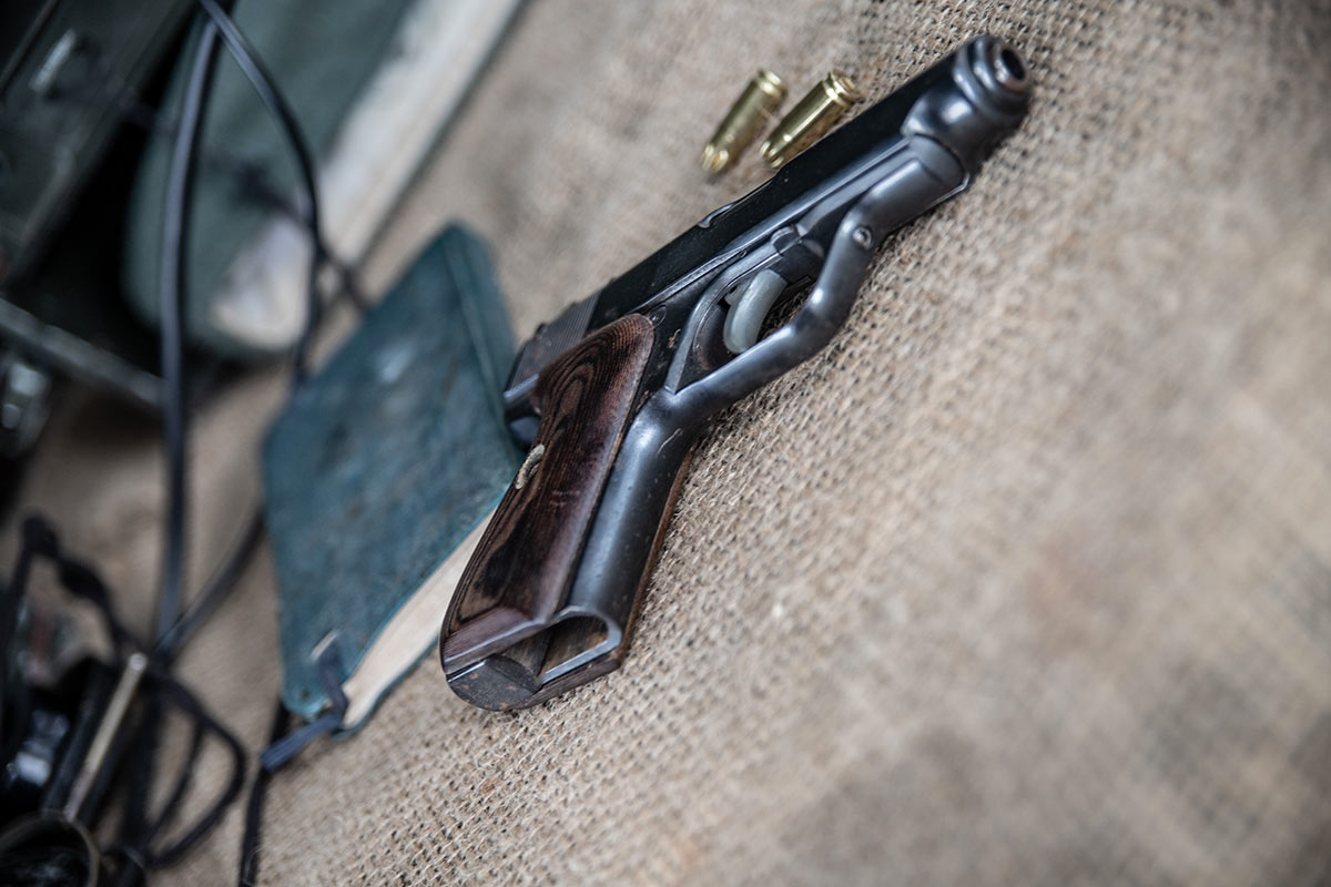 Pistolet Sauer M38 H en main