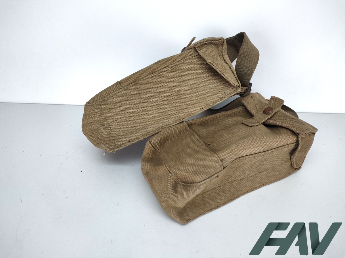 Paire_de_porte_chargeur_cartouchière_pour_FM_Bren_M1937_01