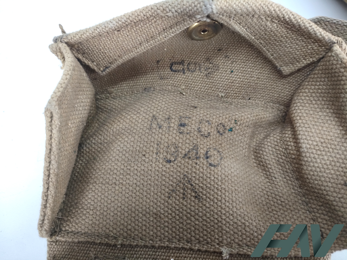 Paire_de_porte_chargeur_cartouchière_pour_FM_Bren_M1937_01